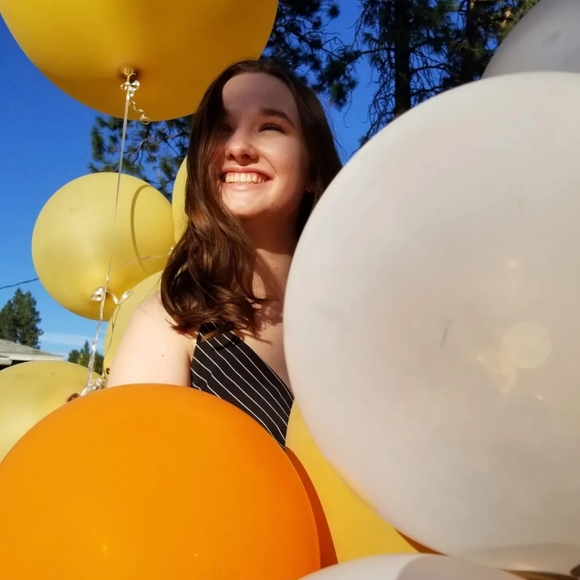 Meet your Posher, Kelsi - Picture 4 of 5